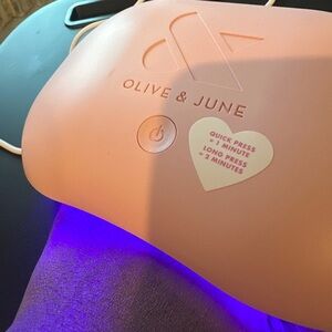 Olive and June Gel Polish UV Lamp Nails